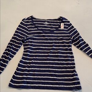 Old Navy Women's Long Sleeve Navy and White Striped Tee NWT